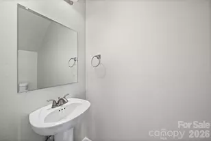 6013 Vista Woods Ln, Charlotte, NC 28215 - Photo 12