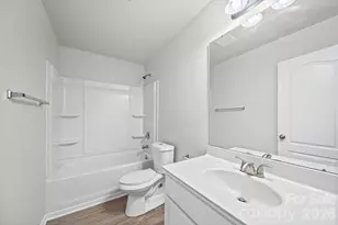 6013 Vista Woods Ln, Charlotte, NC 28215 - Photo 24