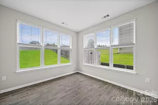 8246 Weeping Fig Ln, Charlotte, NC 28215 - Photo 14