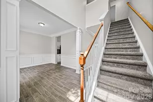 8246 Weeping Fig Ln, Charlotte, NC 28215 - Photo 2