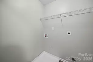 8246 Weeping Fig Ln, Charlotte, NC 28215 - Photo 30