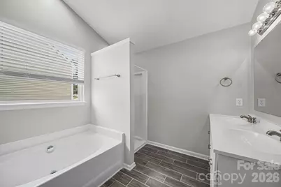 8246 Weeping Fig Lane, Charlotte, NC 28215 - Photo 20
