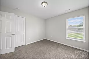 8246 Weeping Fig Ln, Charlotte, NC 28215 - Photo 28
