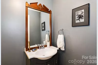 804 E Broad Street, Statesville, NC 28677 - Photo 20