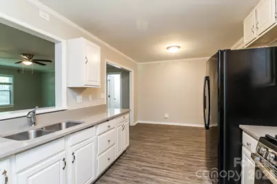 6424 Springfield Drive, Charlotte, NC 28212 - Photo 8