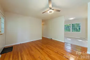 76 Maple Springs Rd, Asheville, NC 28805 - Photo 6