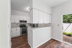711 Stone Village Dr, Fort Mill, SC 29708 - Photo 10