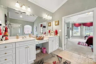 1511 Elkhart Cir, Gastonia, NC 28054 - Photo 12
