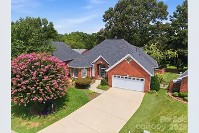 1511 Elkhart Circle, Gastonia, NC 28054 - Photo 2