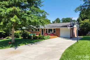 217 S Hillandale Dr, East Flat Rock, NC 28726 - Photo 1
