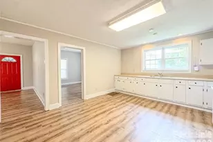 818 Grier St, Lincolnton, NC 28092 - Photo 6