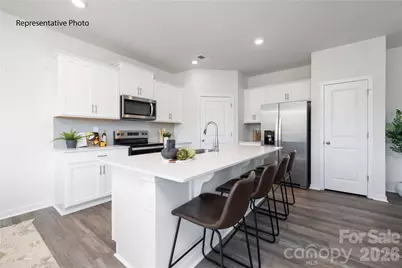 2117 10th Street SE, Hickory, NC 28602 - Photo 8