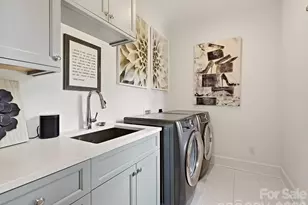 2820 Irby Dr, Charlotte, NC 28209 - Photo 26