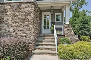 2820 Irby Dr, Charlotte, NC 28209 - Photo 2