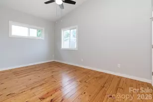 56 W Cascade St, Asheville, NC 28704 - Photo 10