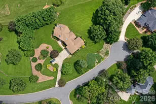 3711 Blendwood Ln NE, Hickory, NC 28601 - Photo 4