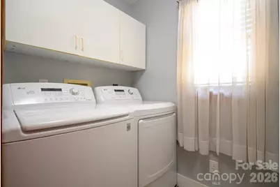 580 Baldwin Avenue, Marion, NC 28752 - Photo 8