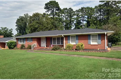 1036 S Rowan Circle, Salisbury, NC 28146 - Photo 4
