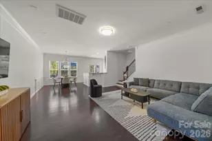 2419 Diplomat Ln, Charlotte, NC 28210 - Photo 6