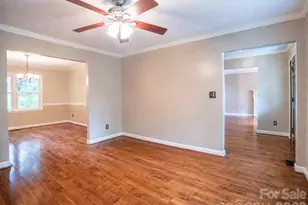 1002 Windsor Dr, Asheville, NC 28803 - Photo 22