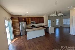 5512 John McDowell Pl, Charlotte, NC 28217 - Photo 4