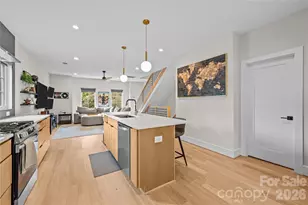 3020 Cobbs Hl Rd, Charlotte, NC 28205 - Photo 4