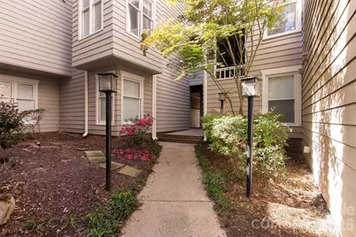 212 W 10th Street #17, Charlotte, NC 28202 - Photo 2