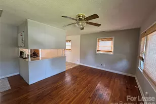 805 Furman St, Dallas, NC 28034 - Photo 2