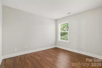 13634 Riding Hill Avenue, Charlotte, NC 28213 - Photo 12