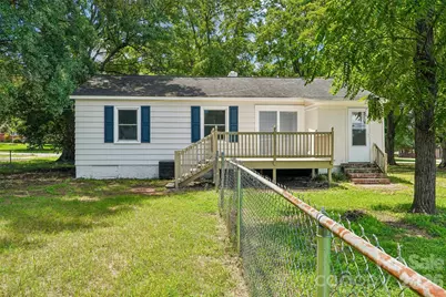 808 Lowery Street, Shelby, NC 28152 - Photo 4