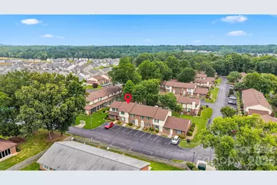 1330 5th Street NE #102, Hickory, NC 28601 - Photo 2