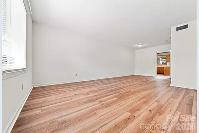 1330 5th Street NE #102, Hickory, NC 28601 - Photo 4
