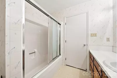 1330 5th Street NE #102, Hickory, NC 28601 - Photo 24