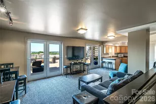 718 W Trade St, Charlotte, NC 28202 - Photo 24