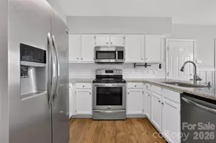 5936 Downfield Wood Dr, Charlotte, NC 28269 - Photo 18