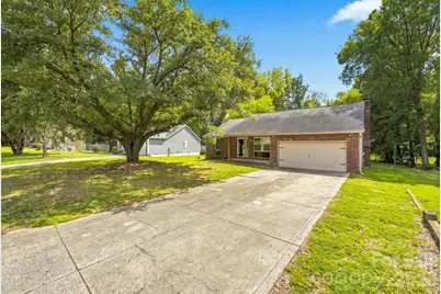 11407 Antebellum Drive, Charlotte, NC 28273 - Photo 2