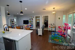 36 Clarendon Rd, Asheville, NC 28806 - Photo 22