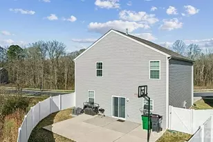 2106 Prospect Crk Wy, Charlotte, NC 28227 - Photo 2