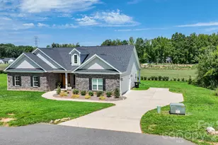 3013 Isle Ln, Monroe, NC 28110 - Photo 2