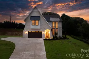 2670 Charleston Ct, Claremont, NC 28610 - Photo 1