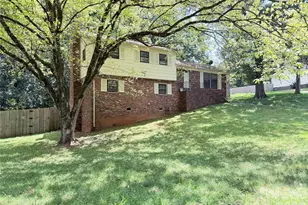 931 Pineborough Rd, Charlotte, NC 28212 - Photo 1