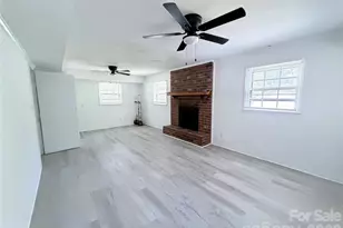 931 Pineborough Rd, Charlotte, NC 28212 - Photo 24