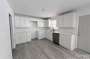 931 Pineborough Rd, Charlotte, NC 28212 - Photo 6