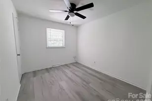 931 Pineborough Rd, Charlotte, NC 28212 - Photo 12