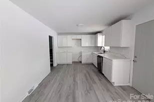 931 Pineborough Rd, Charlotte, NC 28212 - Photo 8