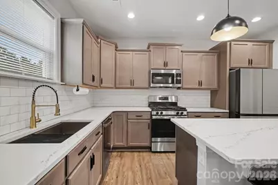 5005 Painswick Place, Charlotte, NC 28215 - Photo 16