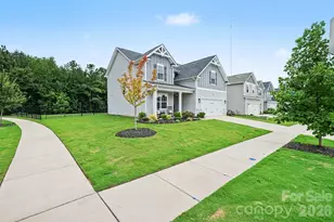 5005 Painswick Pl, Charlotte, NC 28215 - Photo 2
