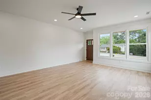 708 Meadowood St, Hudson, NC 28638 - Photo 6