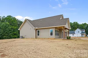 708 Meadowood St, Hudson, NC 28638 - Photo 48