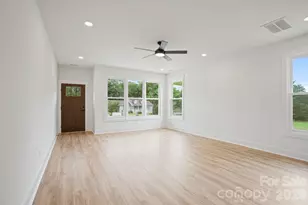 708 Meadowood St, Hudson, NC 28638 - Photo 8